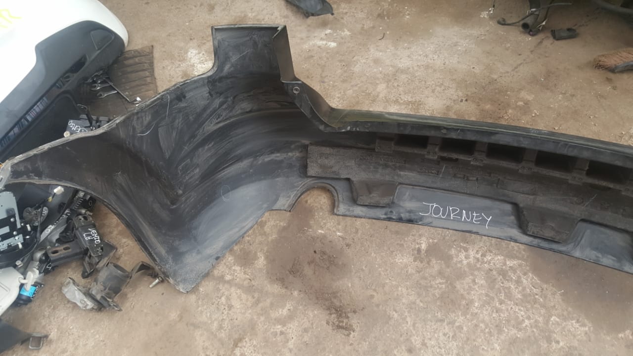 PARACHOQUES POSTERIOR DODGE JOURNEY 2009 AL 2018